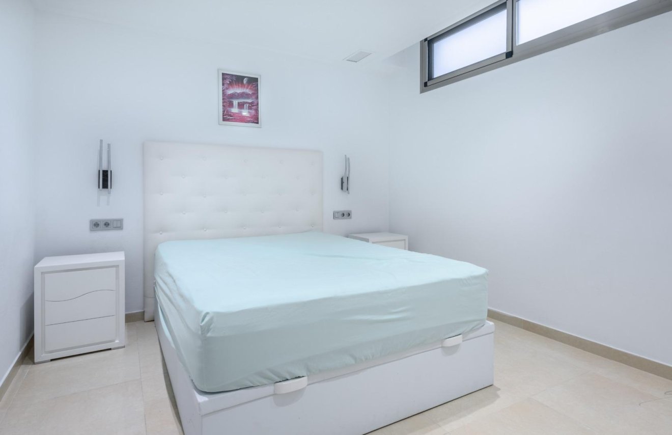 Resale - Villa - Orihuela Costa - PAU 8