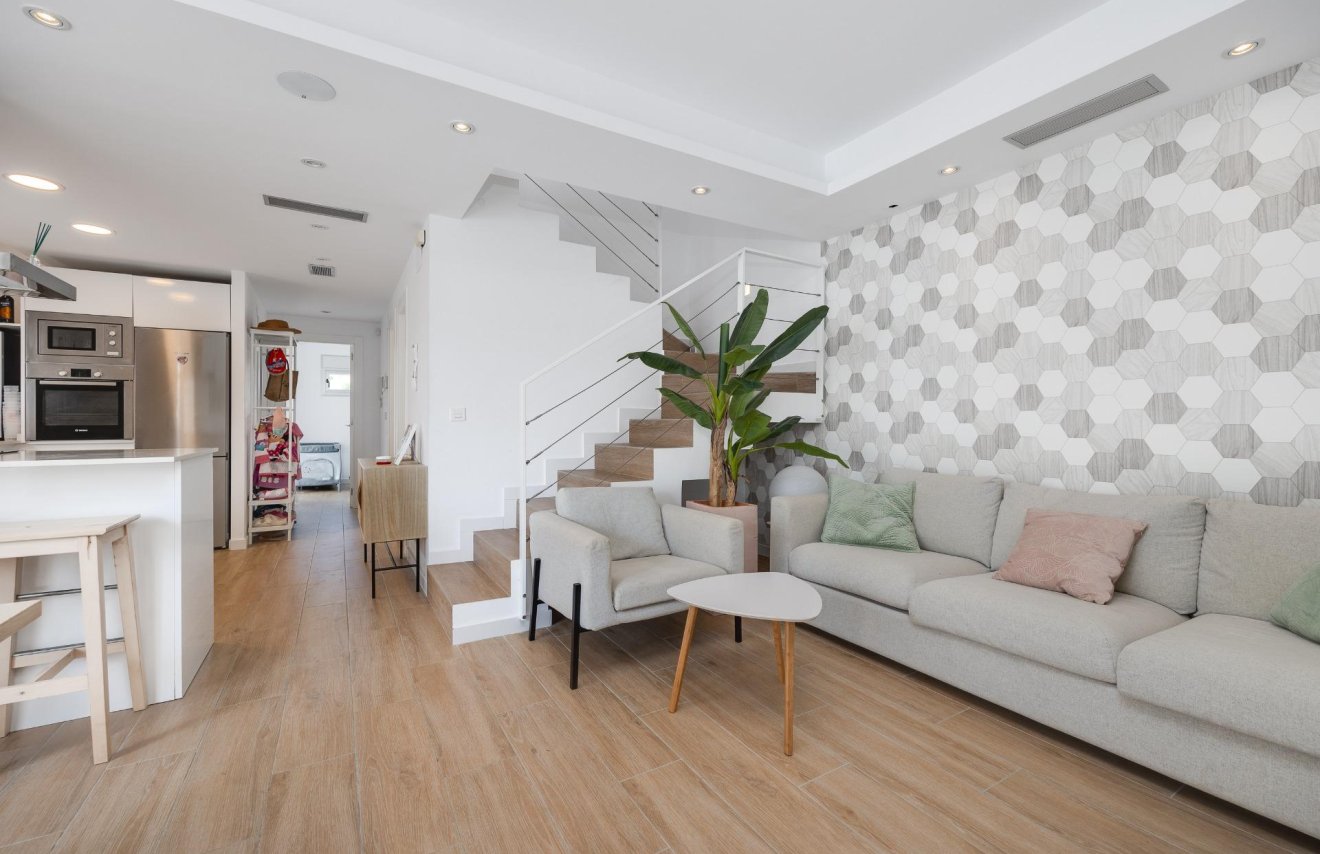 Resale - Chalet - Torrevieja - Los Frutales