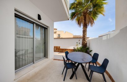 Resale - Chalet - Torrevieja - Los Frutales