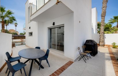Resale - Chalet - Torrevieja - Los Frutales
