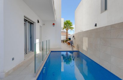 Resale - Chalet - Torrevieja - Los Frutales