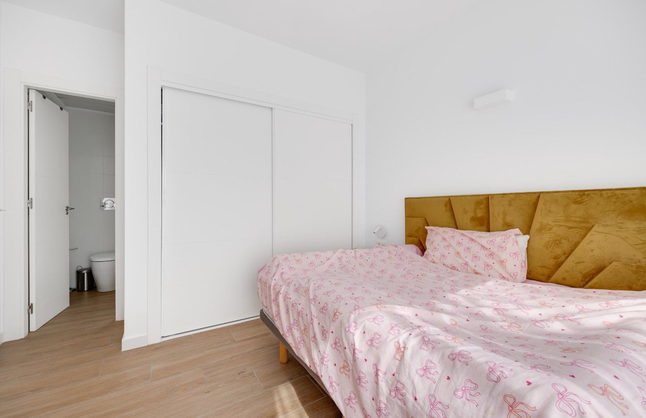 Resale - Chalet - Torrevieja - Los Frutales