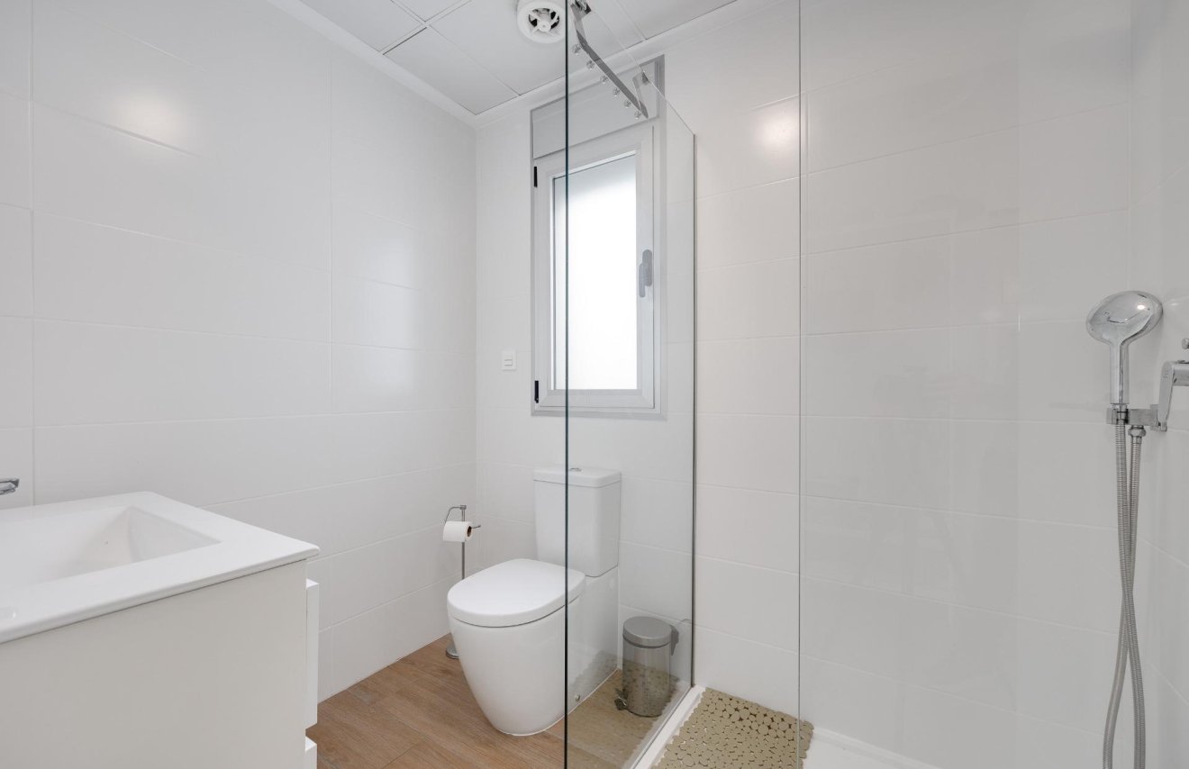 Resale - Chalet - Torrevieja - Los Frutales