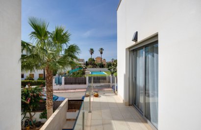 Resale - Chalet - Torrevieja - Los Frutales