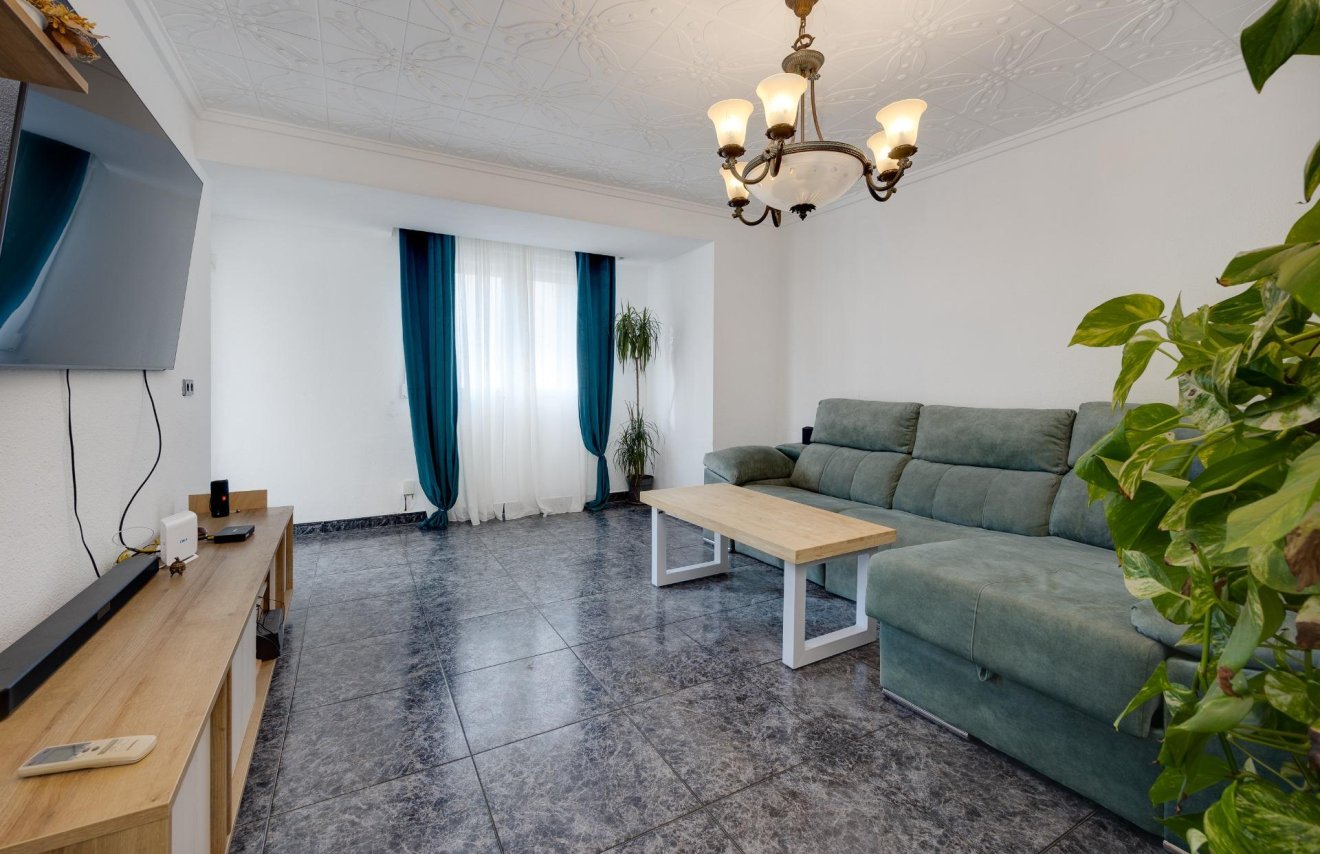 Resale - Apartamento - Torrevieja - Centro