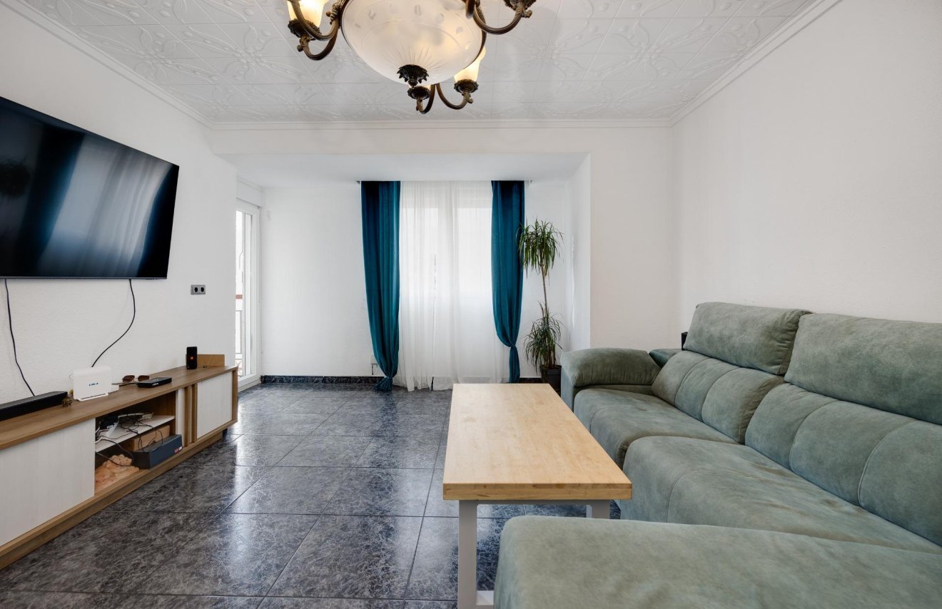 Resale - Apartamento - Torrevieja - Centro