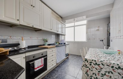 Resale - Apartamento - Torrevieja - Centro