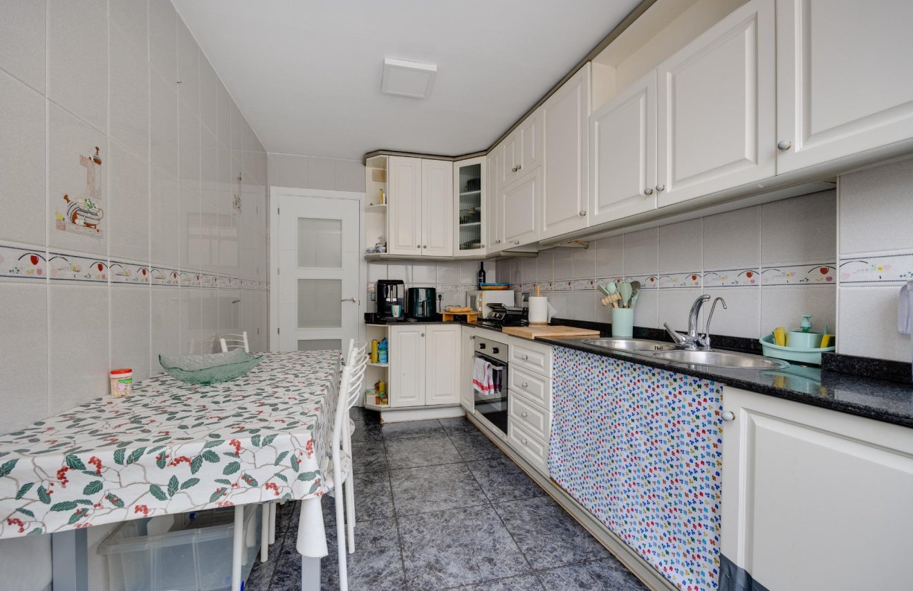 Resale - Apartamento - Torrevieja - Centro