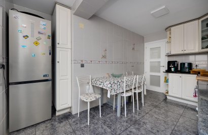 Resale - Apartamento - Torrevieja - Centro