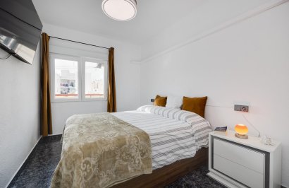 Resale - Apartamento - Torrevieja - Centro