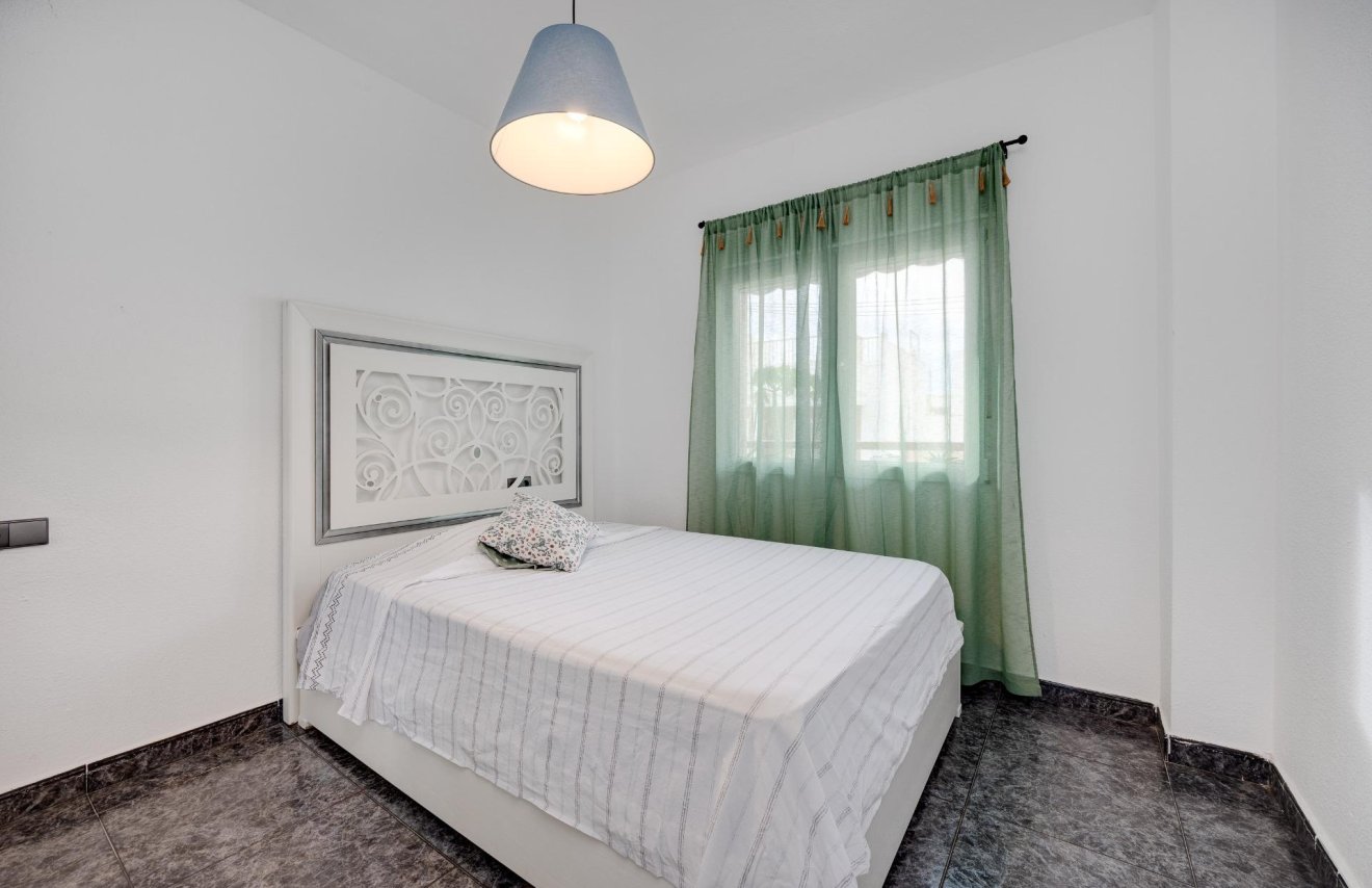 Resale - Apartamento - Torrevieja - Centro
