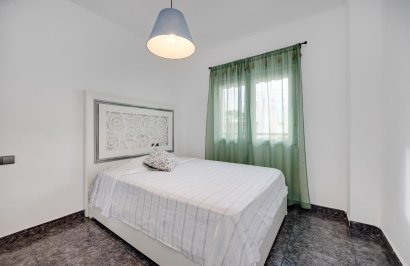 Resale - Apartamento - Torrevieja - Centro