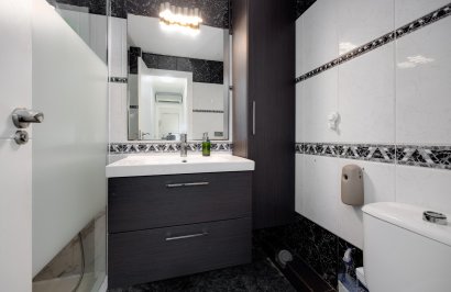 Resale - Apartamento - Torrevieja - Centro