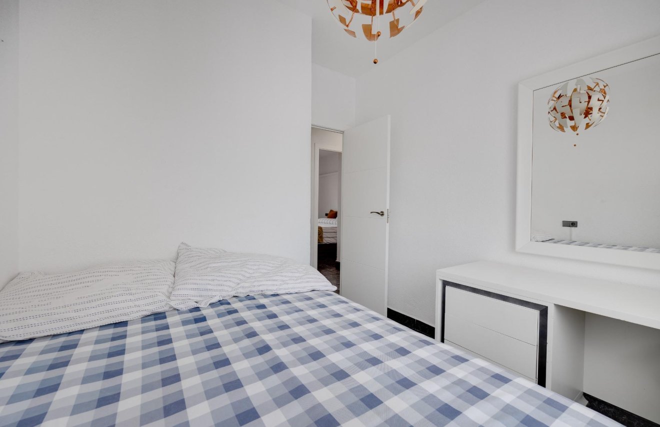 Resale - Apartamento - Torrevieja - Centro