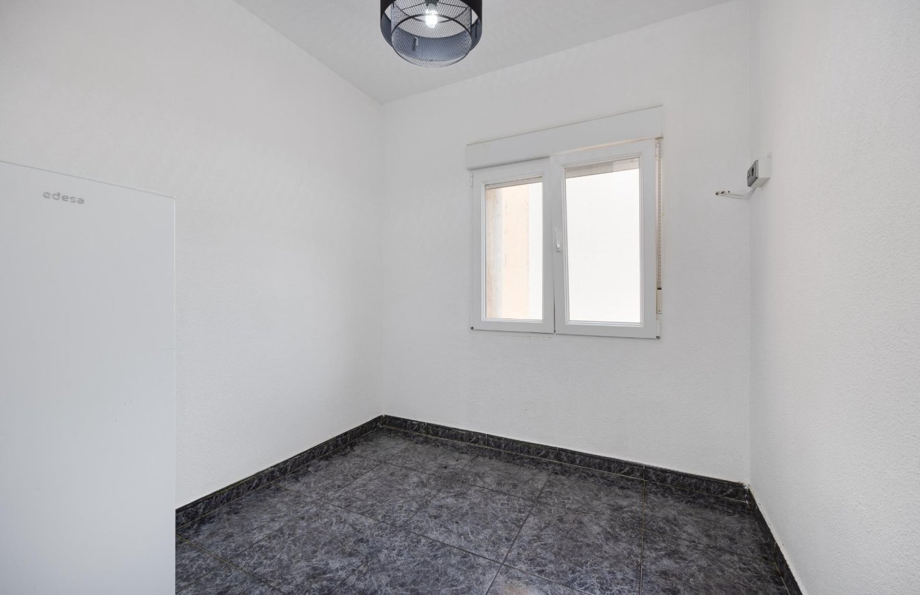 Resale - Apartamento - Torrevieja - Centro
