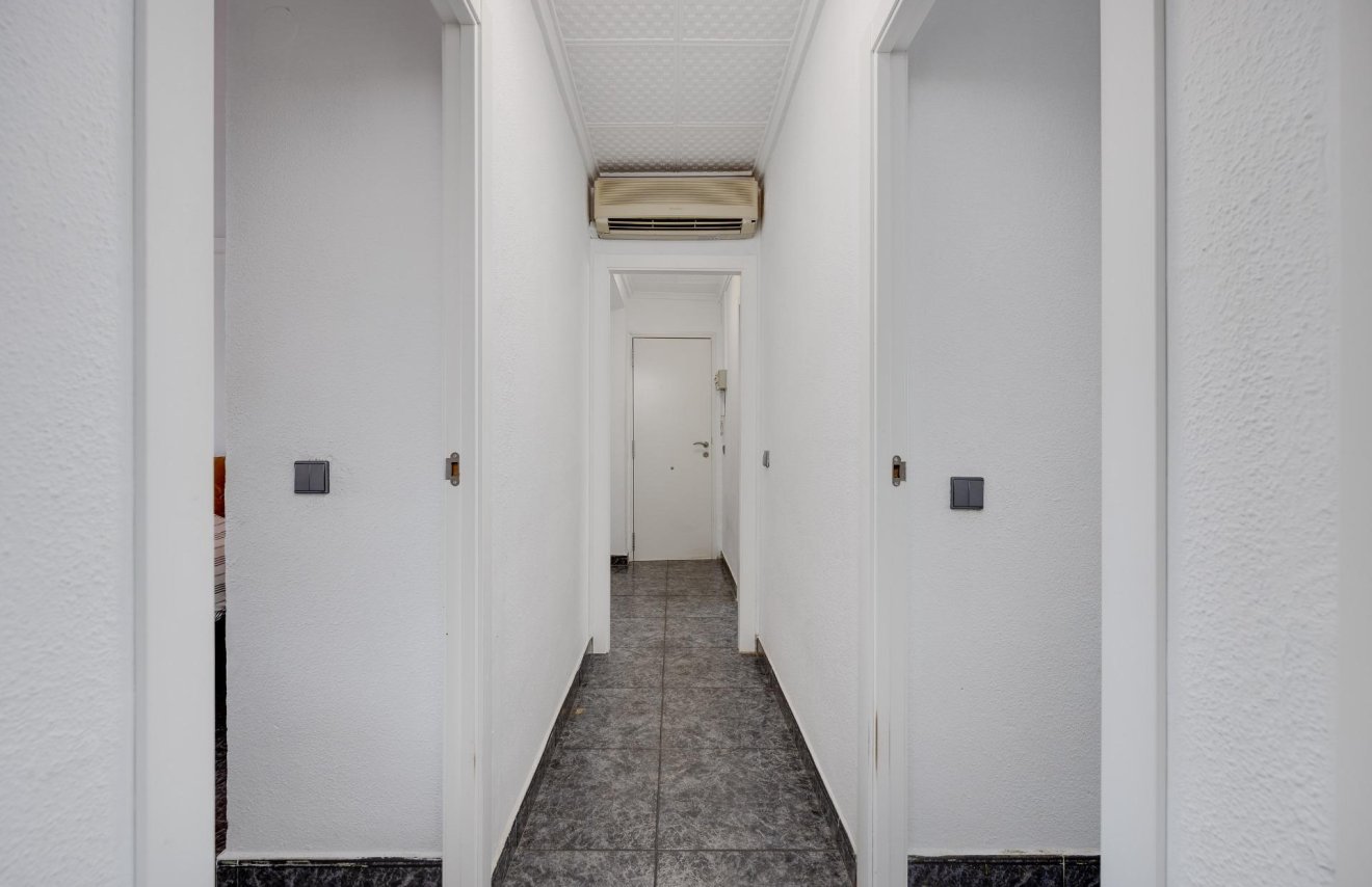 Resale - Apartamento - Torrevieja - Centro