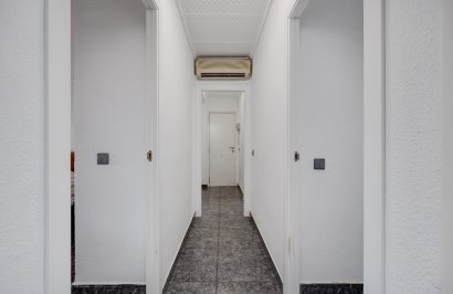 Resale - Apartamento - Torrevieja - Centro