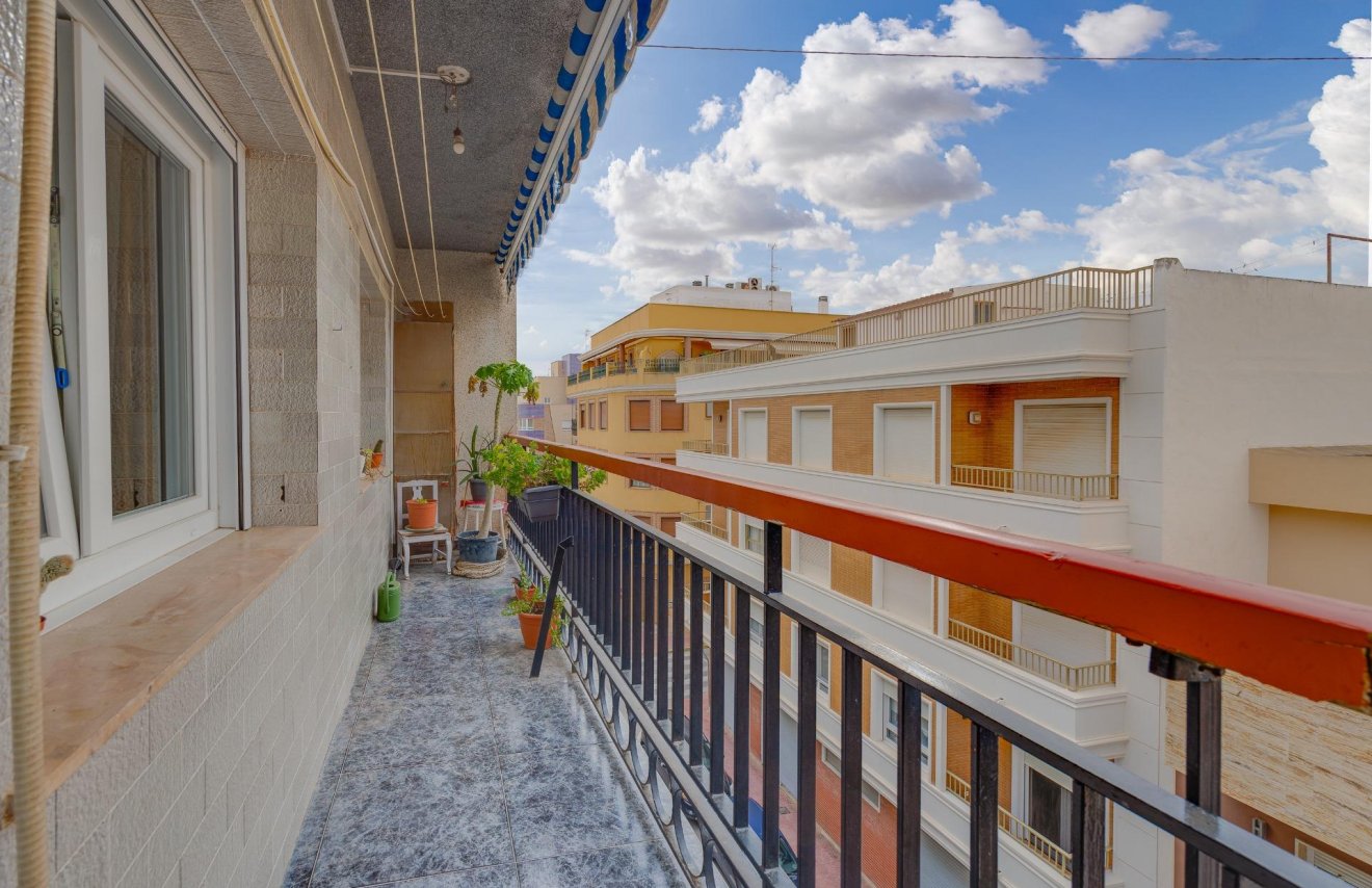 Resale - Apartamento - Torrevieja - Centro