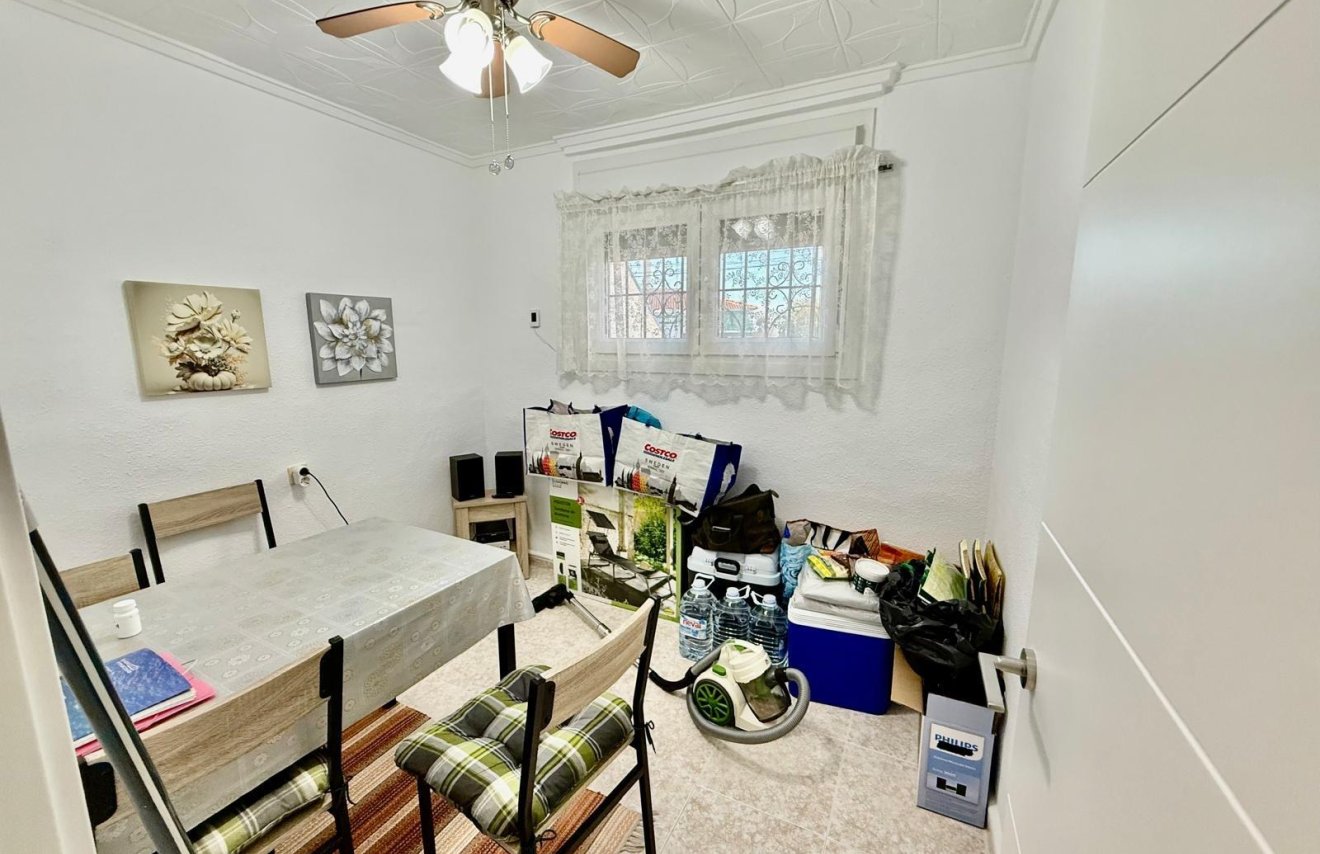 Resale - Bungalow Planta Baja - Torrevieja - La Siesta - El Salado - Torreta