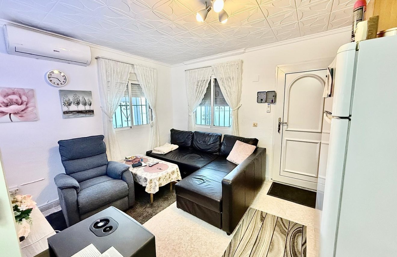 Resale - Bungalow Planta Baja - Torrevieja - La Siesta - El Salado - Torreta