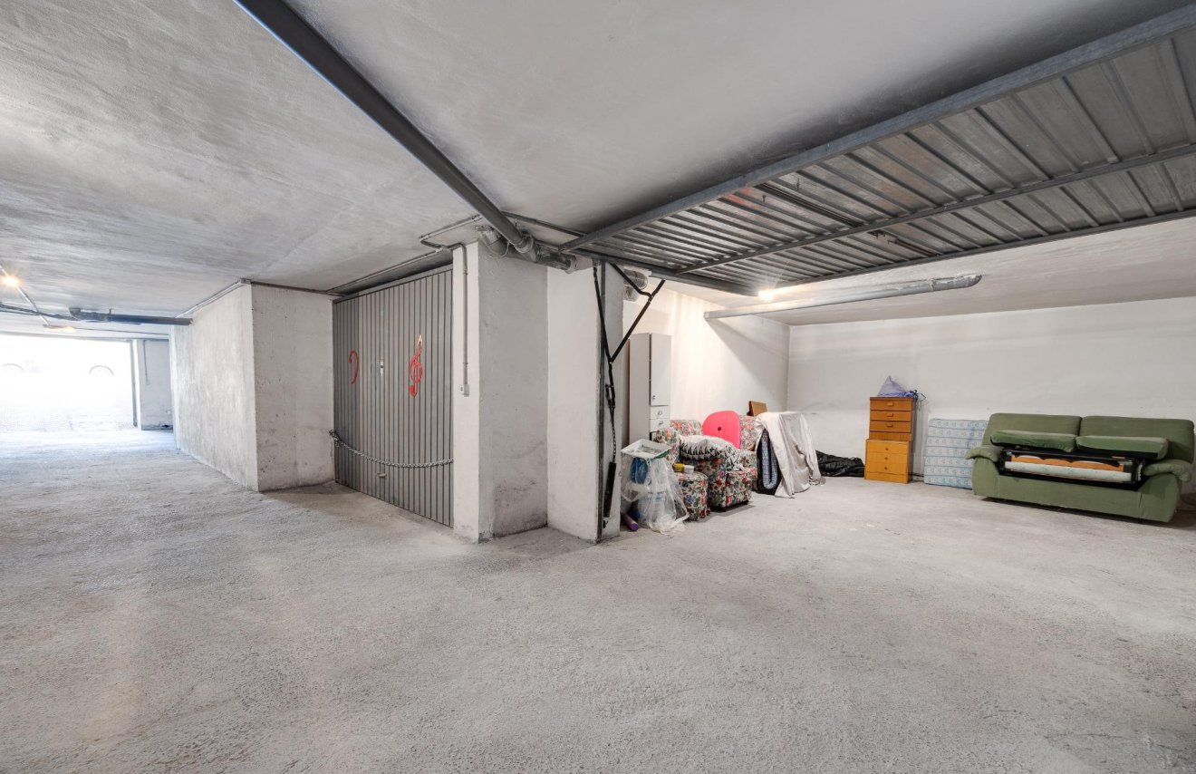 Resale - Garage - Torrevieja - Playa del Cura