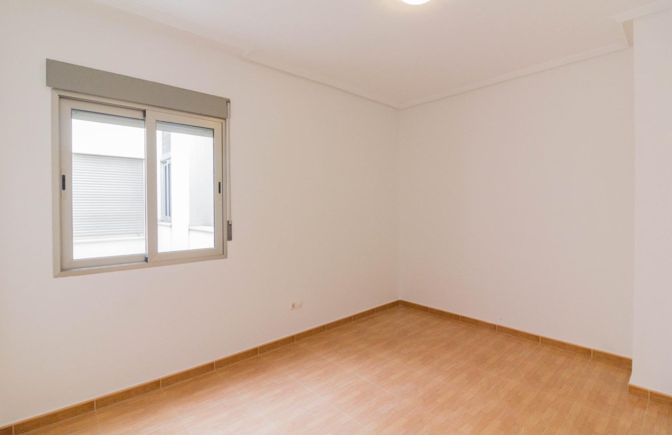 Resale - Piso - San Isidro - Comunidad valenciana