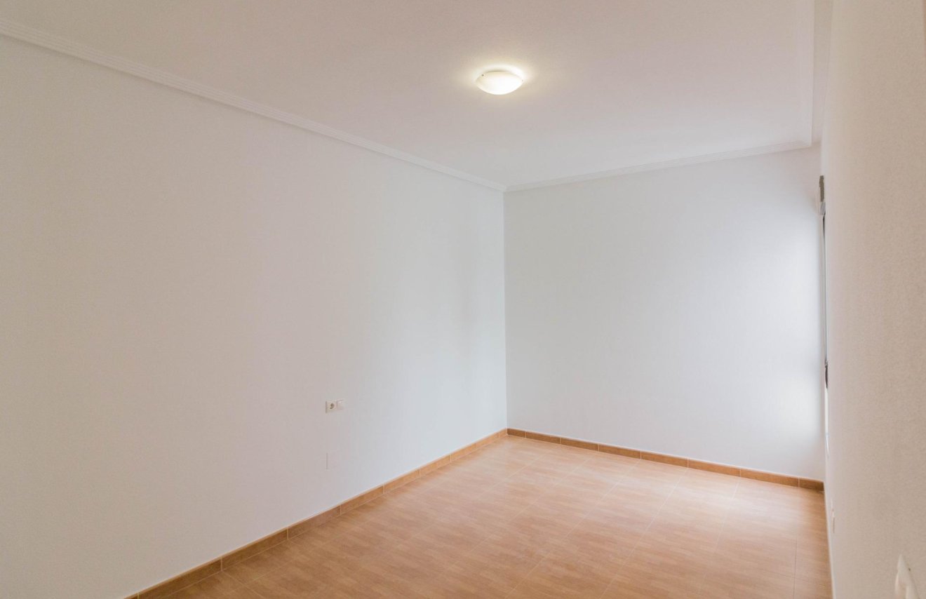 Resale - Piso - San Isidro - Comunidad valenciana