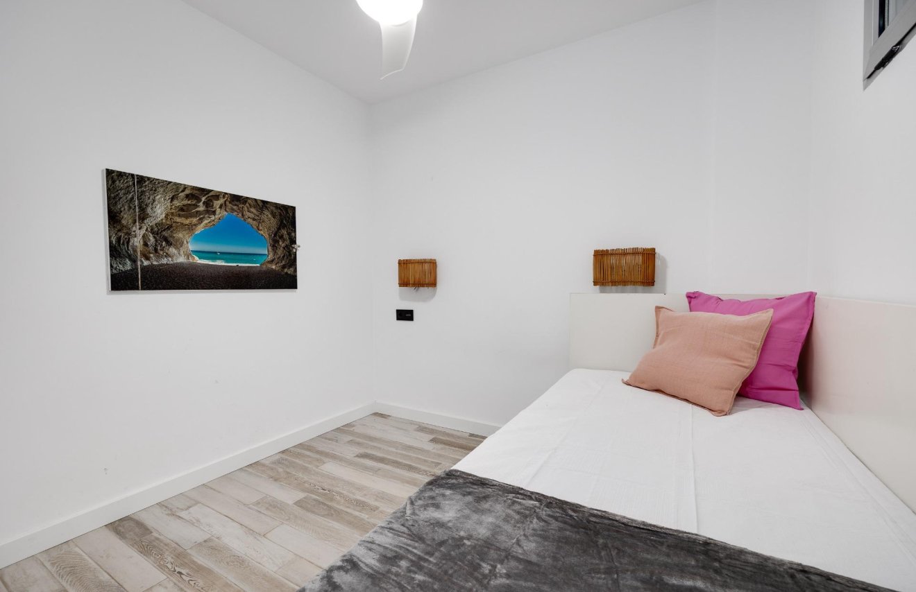 Resale - Apartamento - Torrevieja - Punta prima