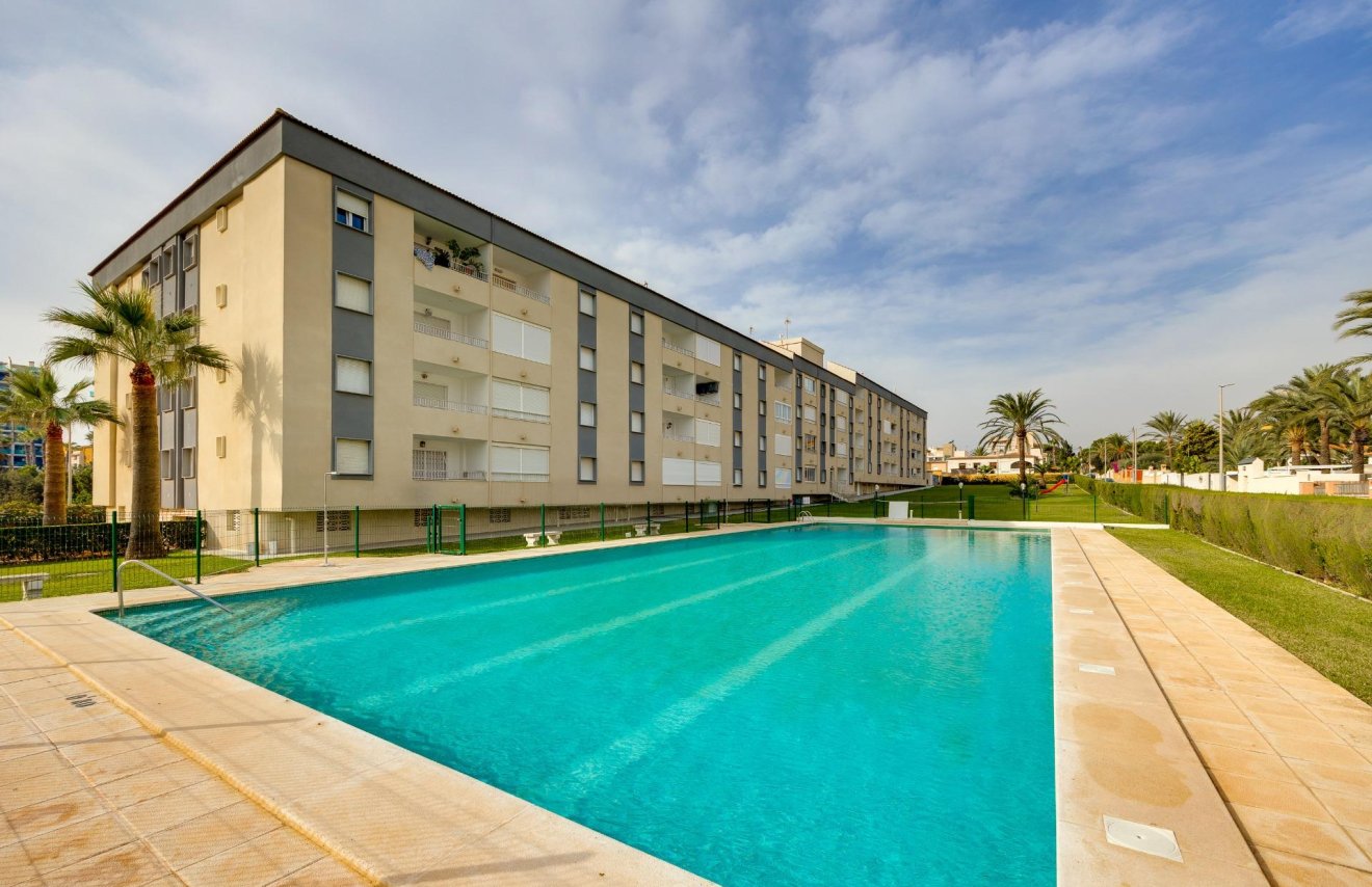 Resale - Apartamento - Torrevieja - Punta prima