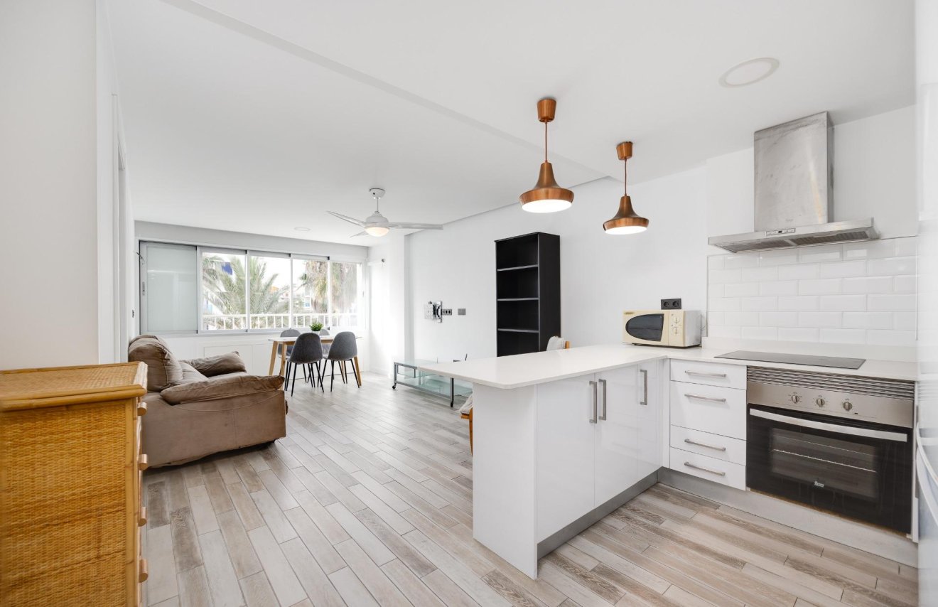 Resale - Apartamento - Torrevieja - Punta prima