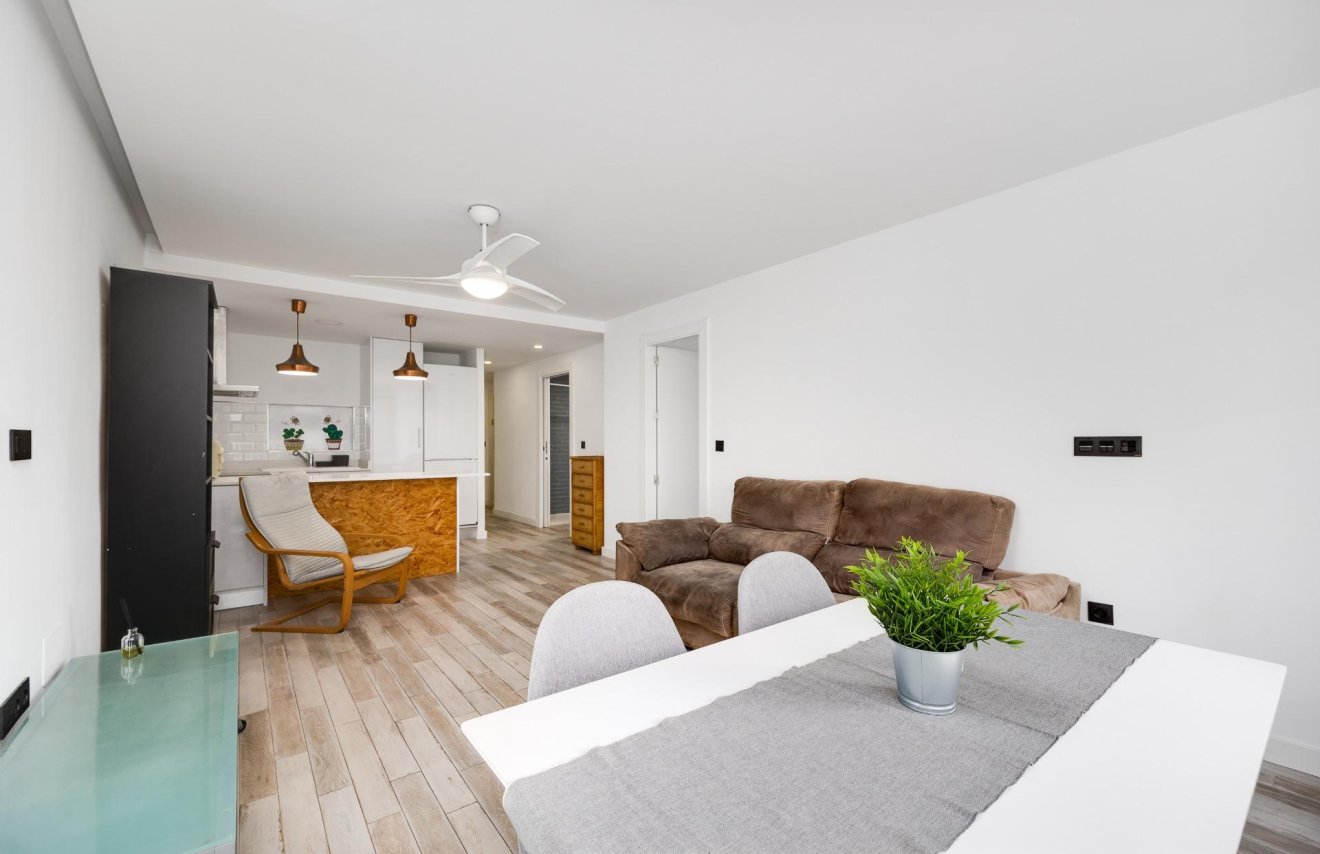 Resale - Apartamento - Torrevieja - Punta prima