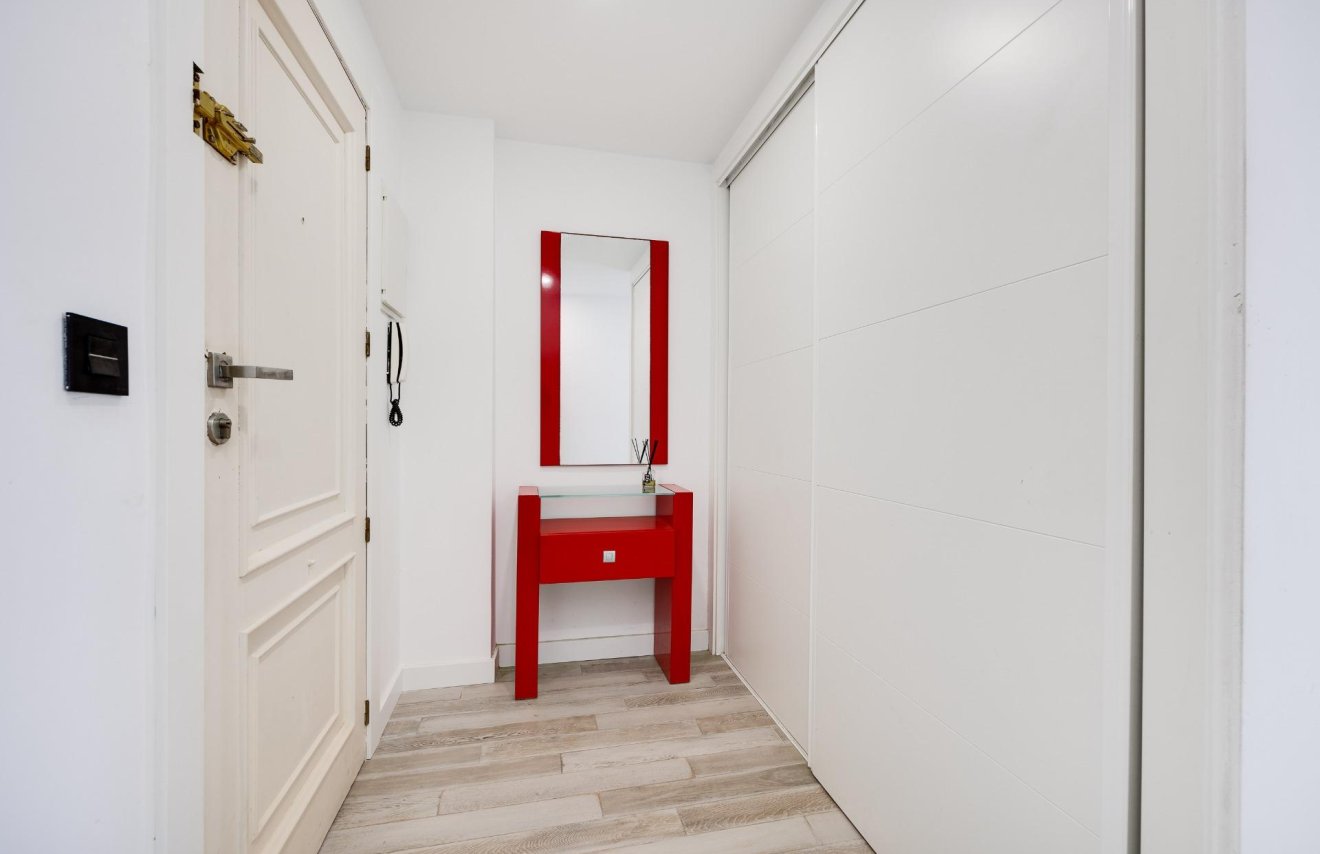 Resale - Apartamento - Torrevieja - Punta prima