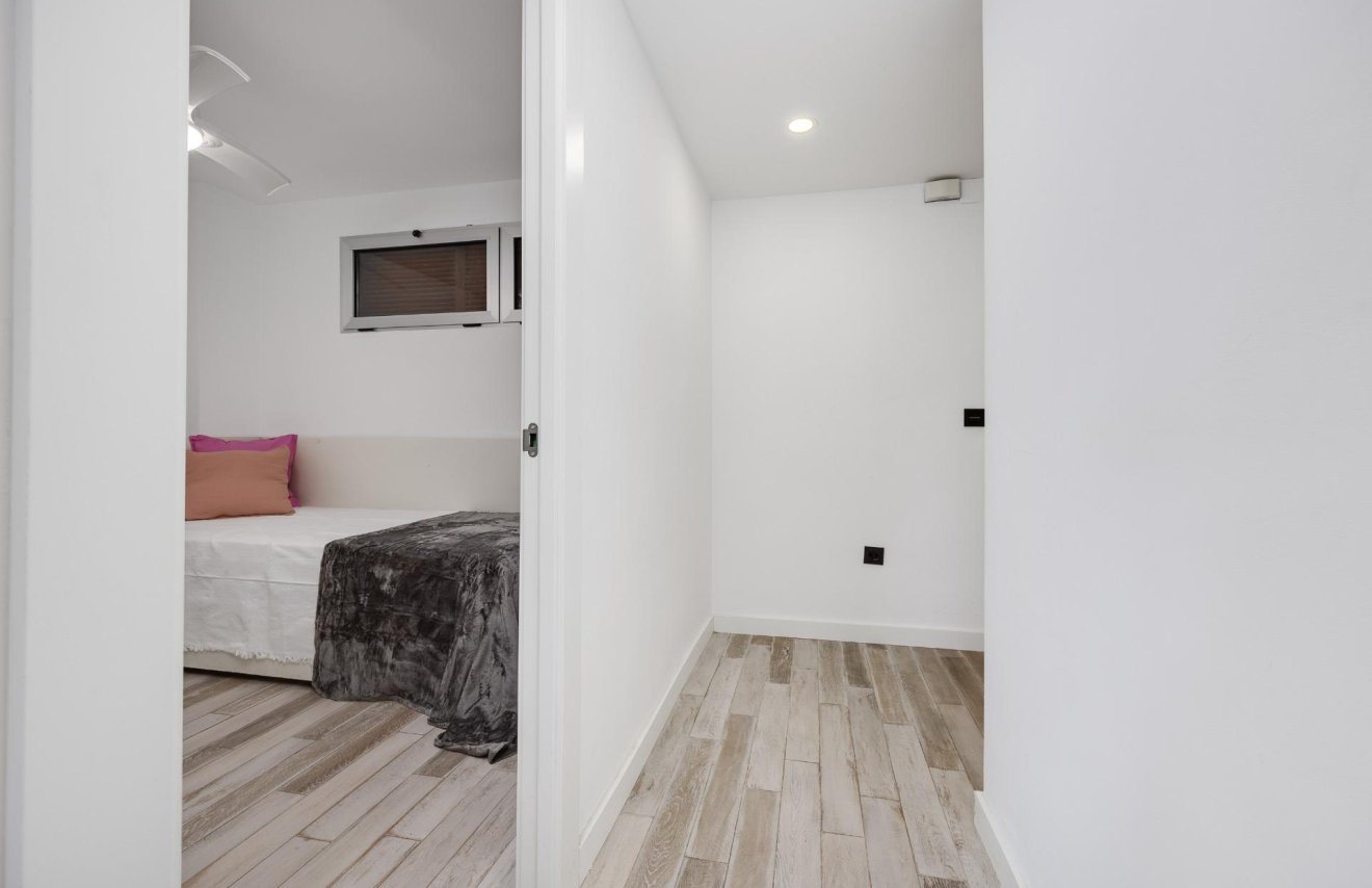 Resale - Apartamento - Torrevieja - Punta prima