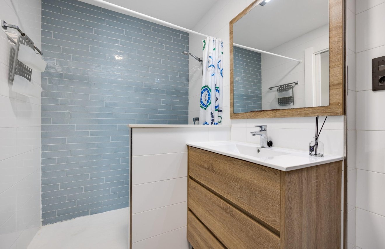 Resale - Apartamento - Torrevieja - Punta prima