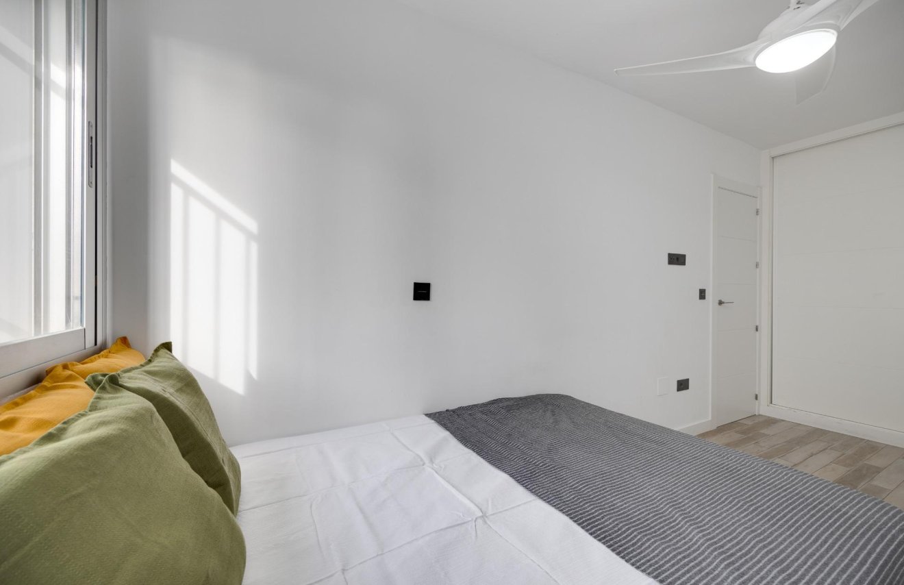 Resale - Apartamento - Torrevieja - Punta prima