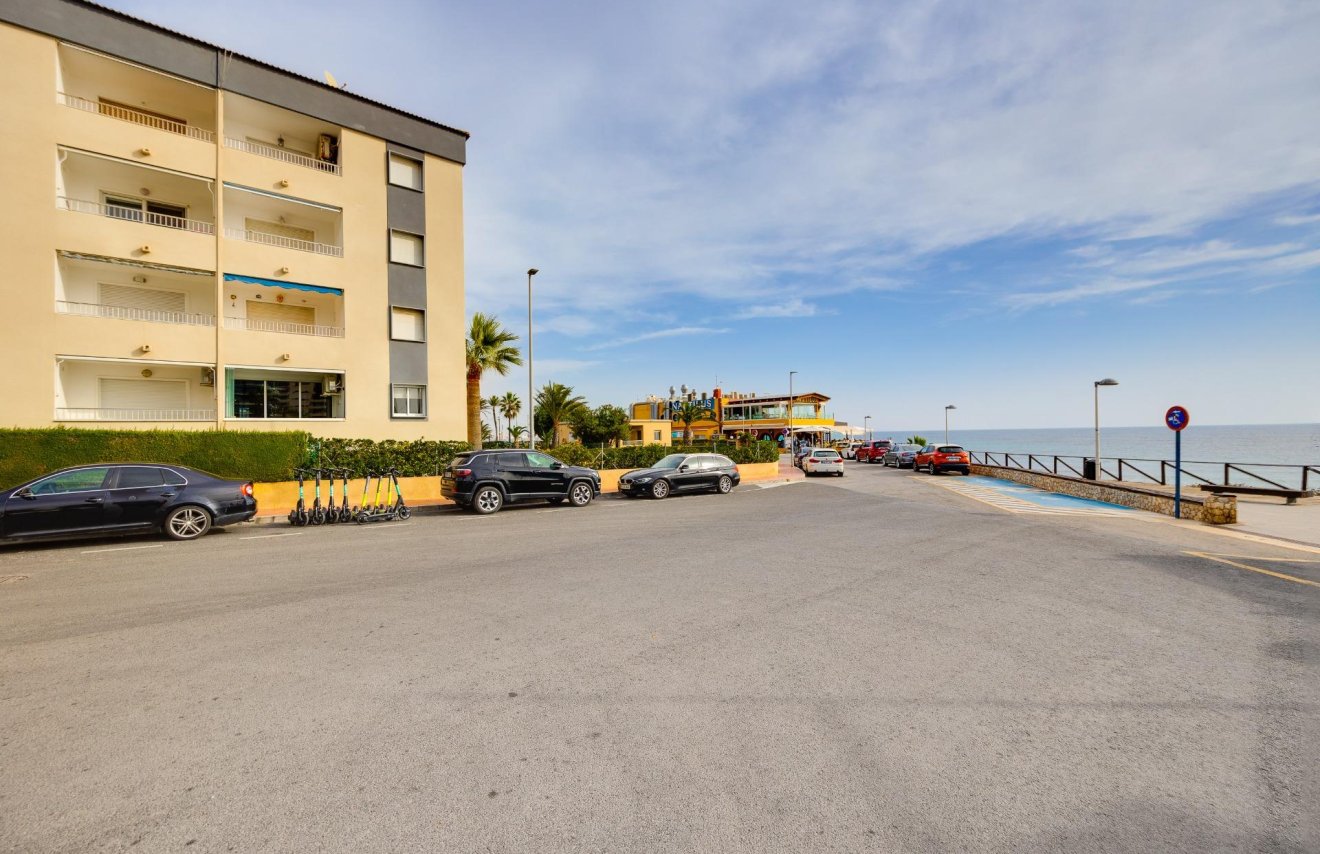 Resale - Apartamento - Torrevieja - Punta prima