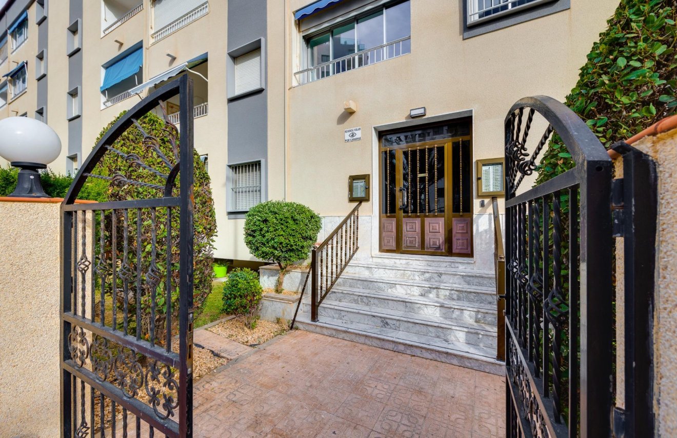 Resale - Apartamento - Torrevieja - Punta prima