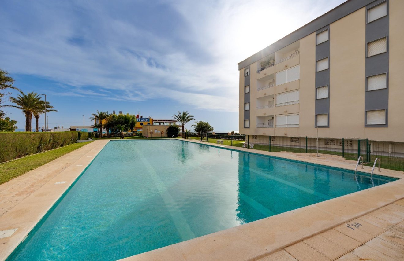 Resale - Apartamento - Torrevieja - Punta prima