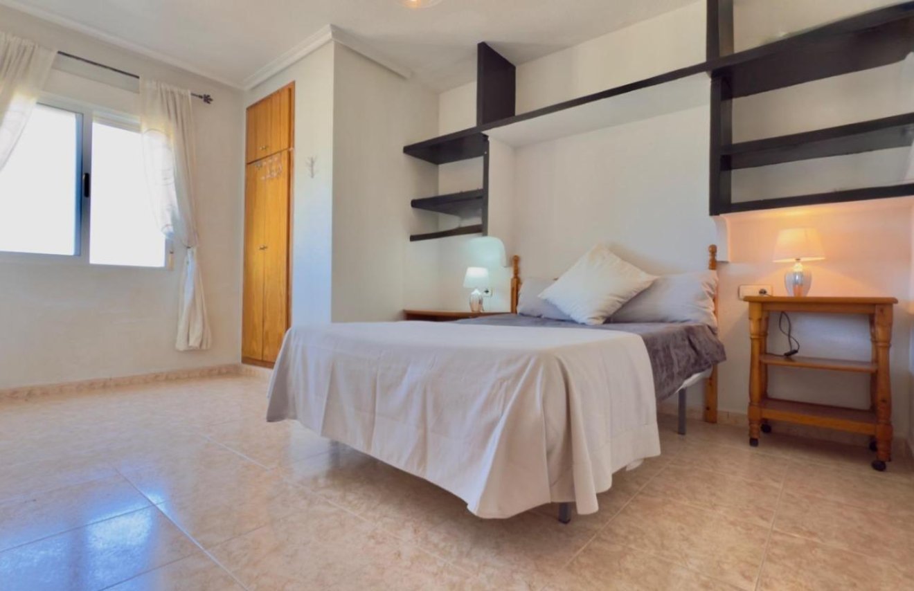 Resale - Apartamento - Torrevieja - Centro