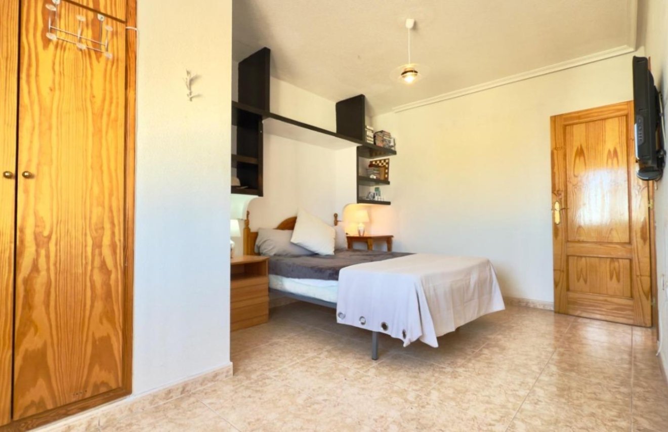 Resale - Apartamento - Torrevieja - Centro