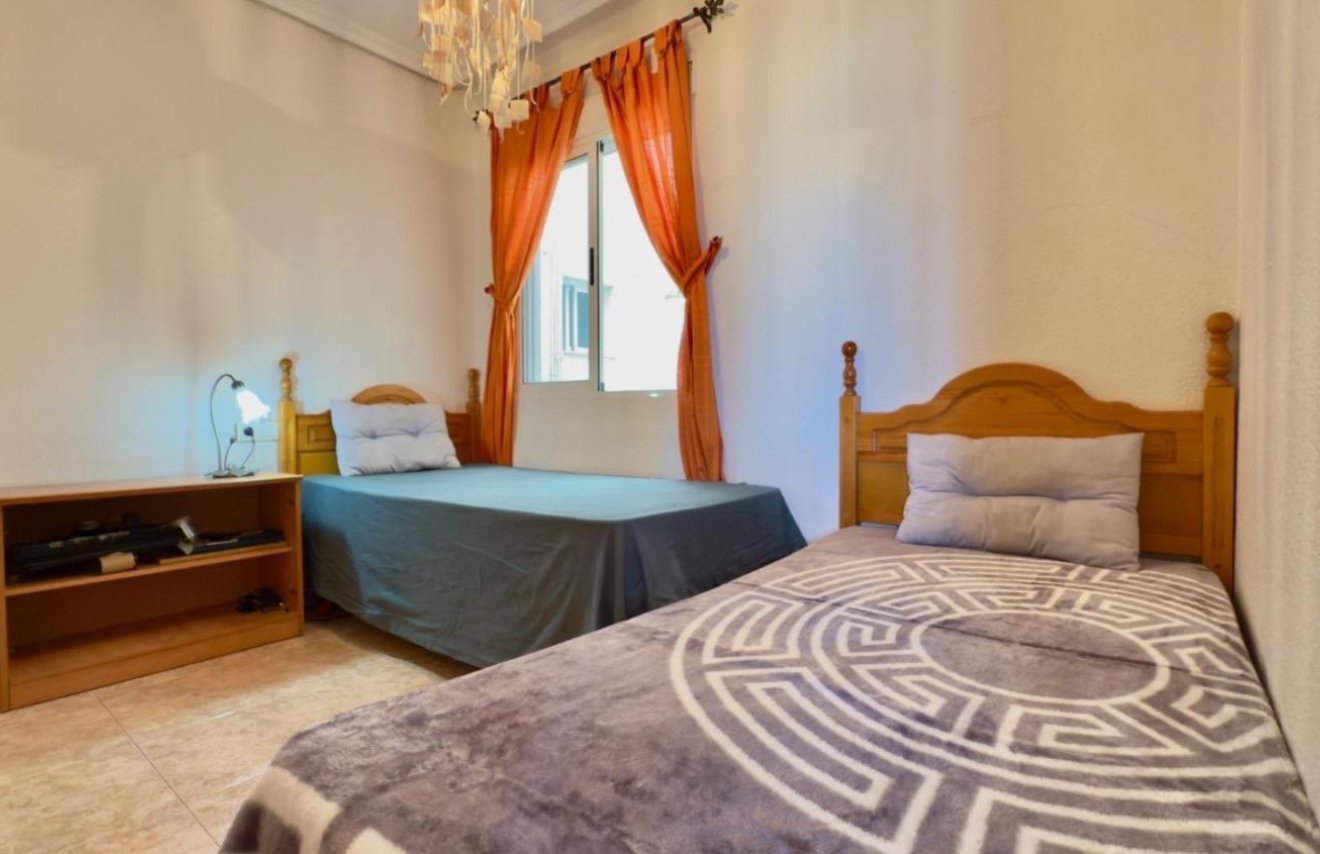 Resale - Apartamento - Torrevieja - Centro