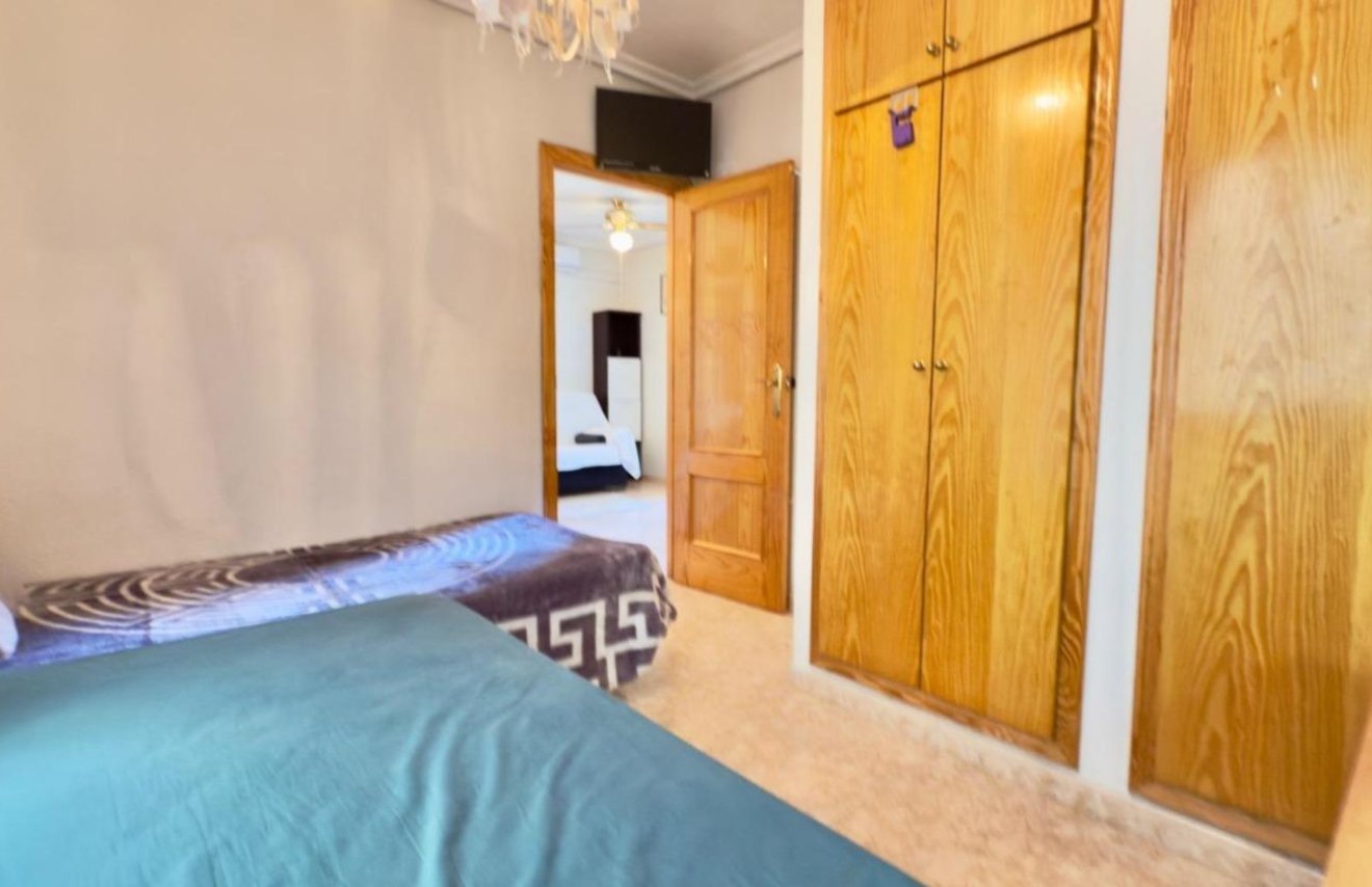 Resale - Apartamento - Torrevieja - Centro