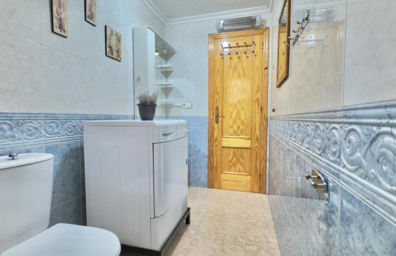 Resale - Apartamento - Torrevieja - Centro