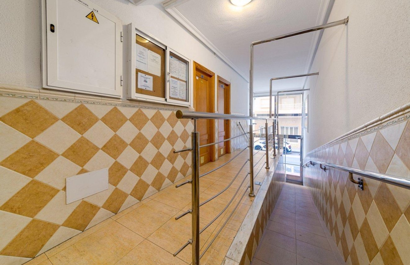 Resale - Apartamento - Torrevieja - Centro