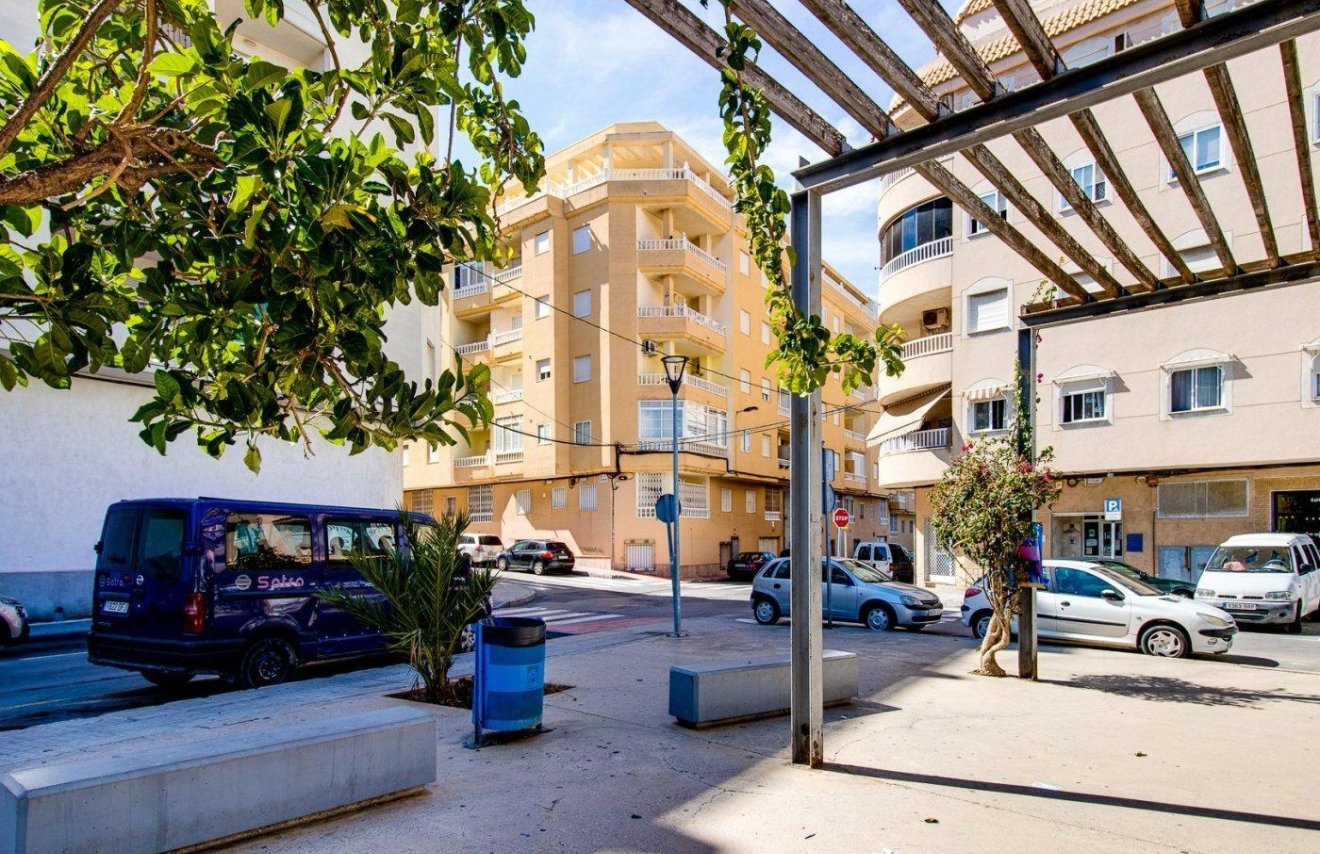 Resale - Apartamento - Torrevieja - Centro