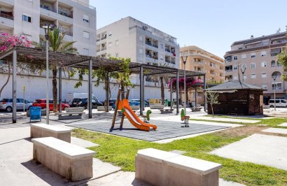 Resale - Apartamento - Torrevieja - Centro