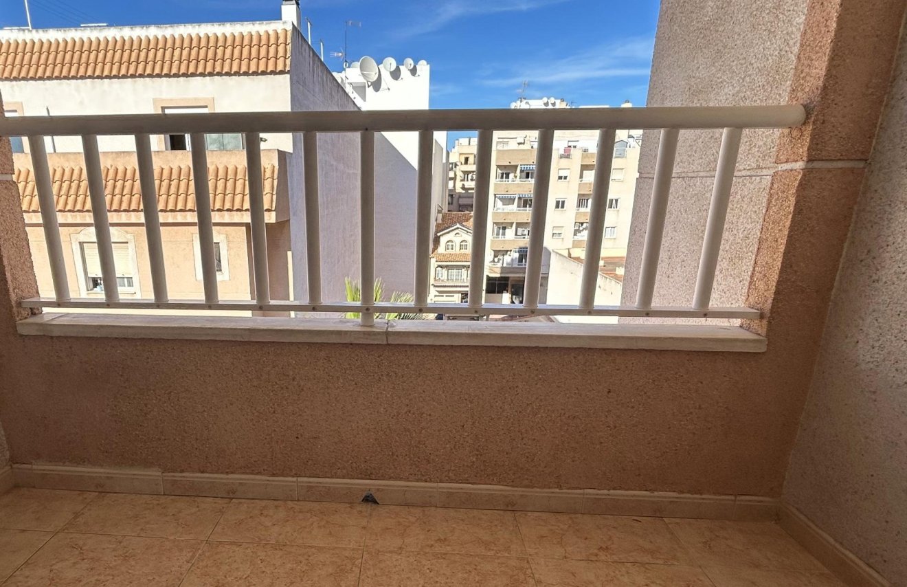 Resale - Apartamento - Torrevieja - El molino