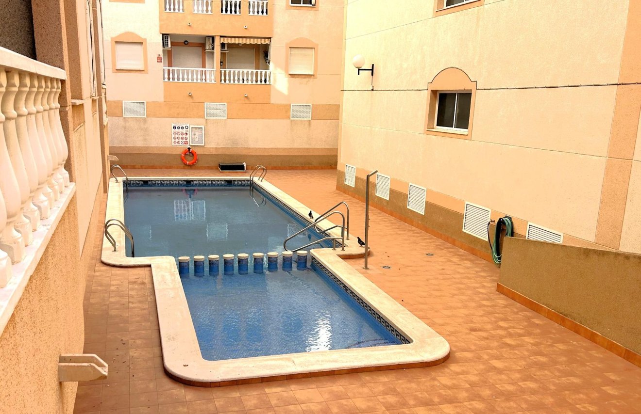Resale - Apartamento - Torrevieja - El molino