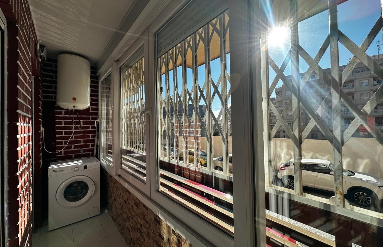 Resale - Apartamento - Torrevieja - torrevieja