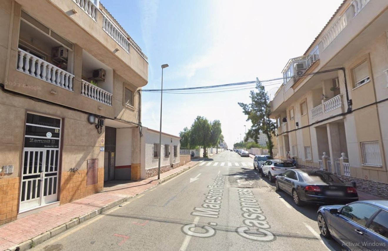 Reventa - Garaje - Torrevieja - Centro